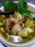 แกงเขียวหวานไก่ใส่ฟัก