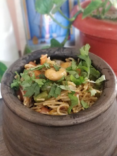 બીન્સ વર્મીસેલી પુલાવ (Beans Vermicelli Pulao Recipe In Gujarati) રેસીપી મુખ્ય ફોટો