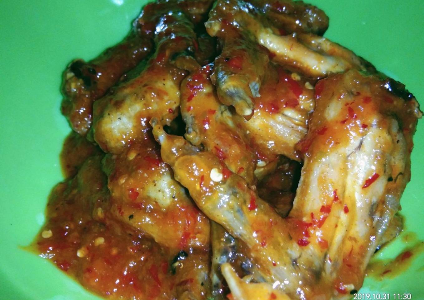 Ayam goreng saus pedas