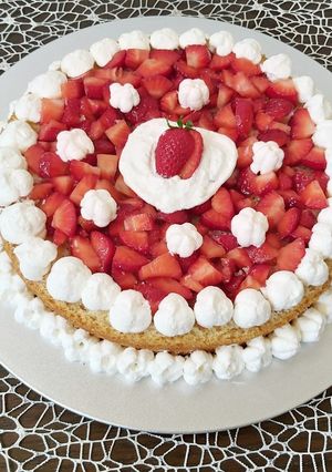 Foto di Torta di compleanno alla fragola