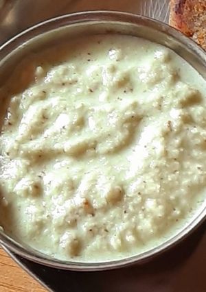 A picture of Coconut chutney.
