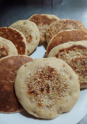 Una foto de Pan con harina de garbanzos en sartén