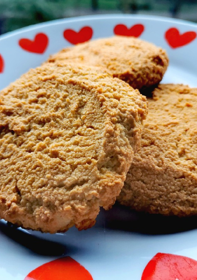 Una foto de Galletas de harina de coco y especias