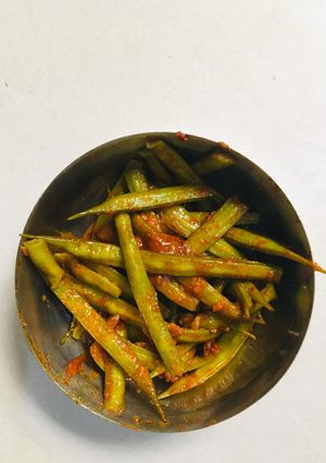 લસણિયો ગવાર (Lasaniyo Gavar Recipe In Gujarati) રેસીપી મુખ્ય ફોટો