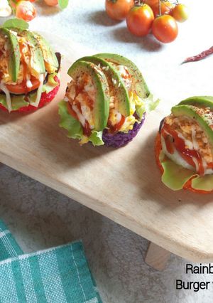 Foto resep Rainbow Rice Egg Burger with Avocado