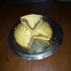 A picture of A simple made marble cake.