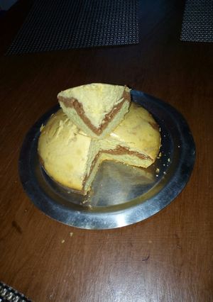 A picture of A simple made marble cake.