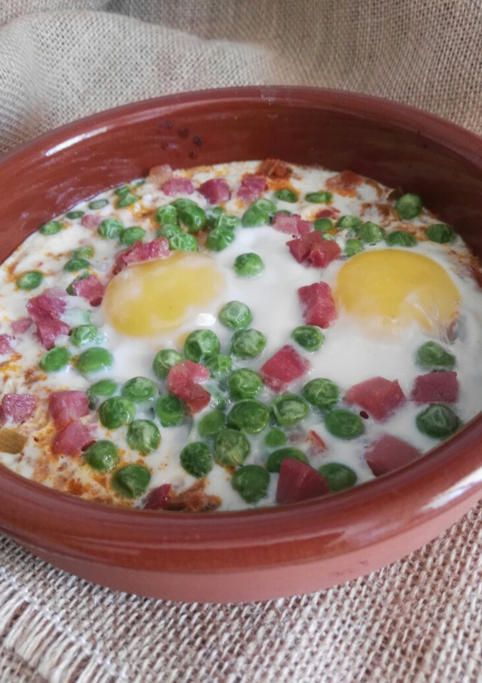 Una foto de Huevos al plato