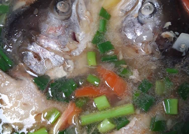 Cara Menyiapkan Sop Kepala Salmon yang Menggugah Selera!