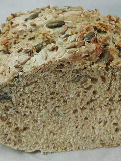 Magvas-rozsos kenyér kelesztés nélkül🍞 recept fotója