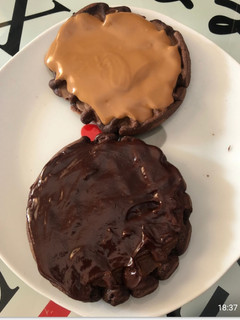 Una foto de Gofres doble chocolate fit