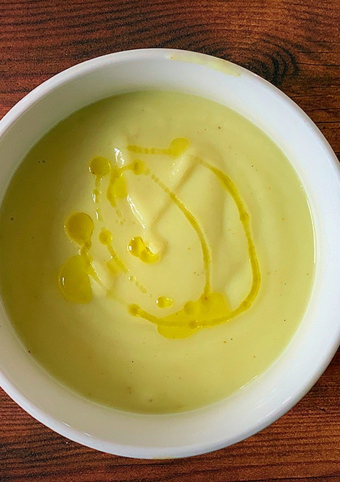 Una foto de Crema de coliflor con curry
