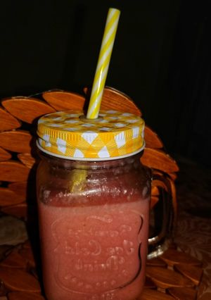 A picture of Guava rose exotica.