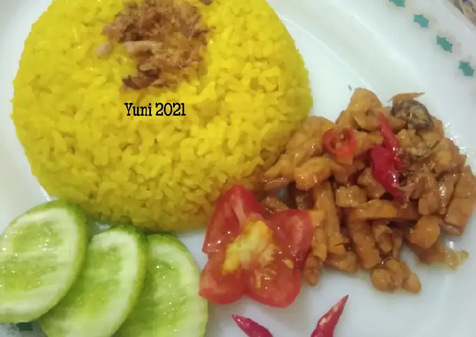 Nasi Kuning simpel