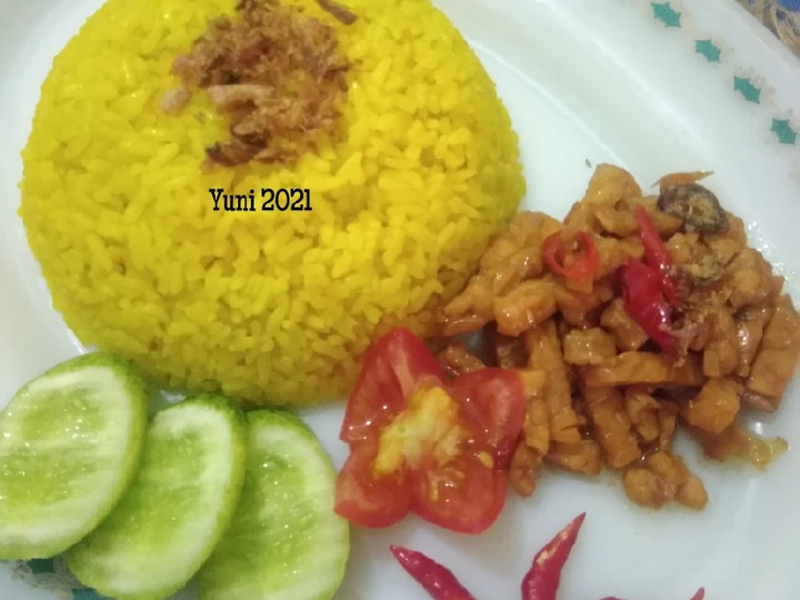 Langkah Mudah untuk Membikin Resep  Nasi Kuning simpel yang Menggugah Selera, Bisa Manjain Lidah