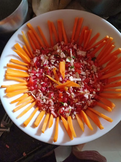 सलाद (Salad recipe in Hindi) रेसिपी मुख्य फोटो
