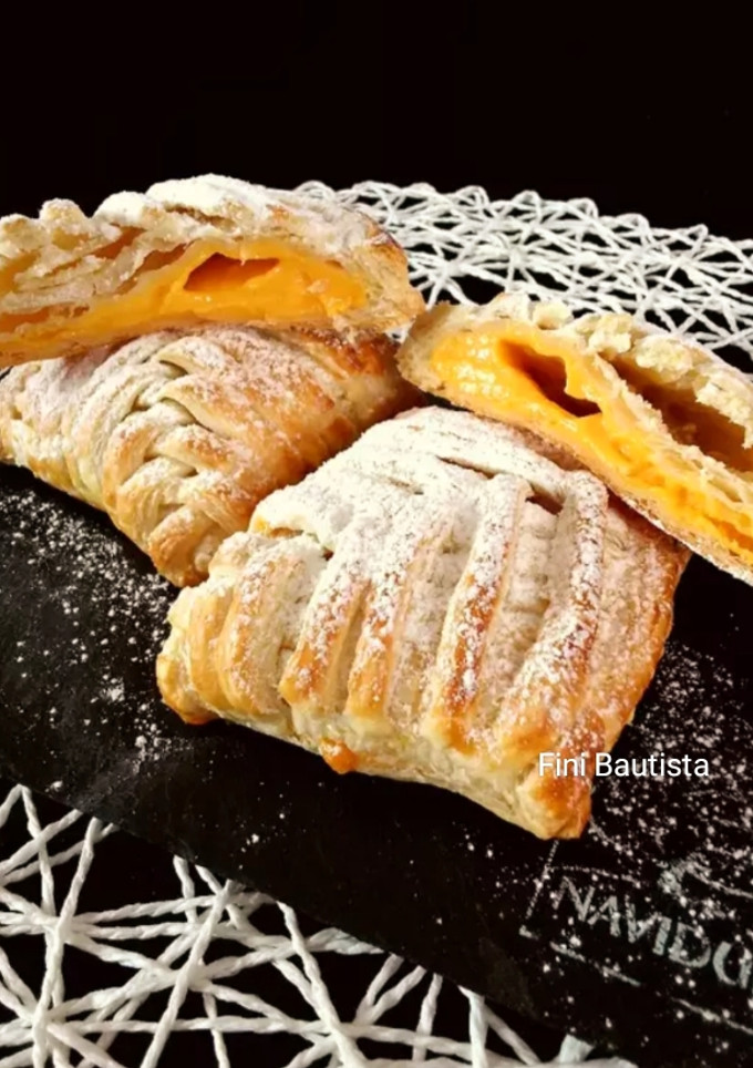 Una foto de Pastelitos de hojaldre rellenos de calabaza