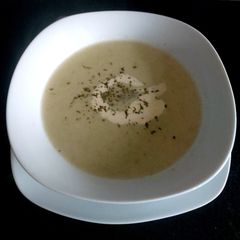 A picture of My Creamy Leek,Potato & Celery Soup 🍲.