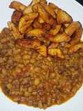 Spicy mashed beans with fried plantain