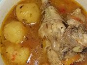 Una foto de olla de caldos