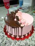 Rica rellena de Crema de Oreo y Crema de Fresier con bombones