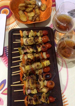 Una foto de Brochettes de pollo