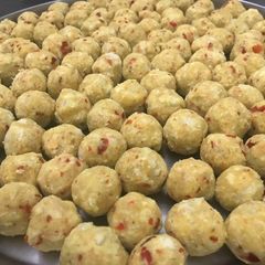 A picture of Yam Balls.