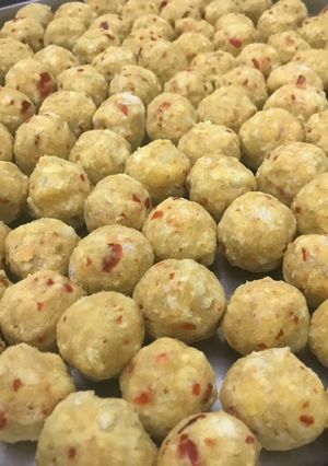 A picture of Yam Balls.