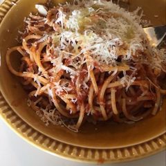 A picture of Pasta & tomato sauce.