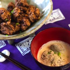 A picture of Fried Sardines dumplings and dumplings with soybean soup.
