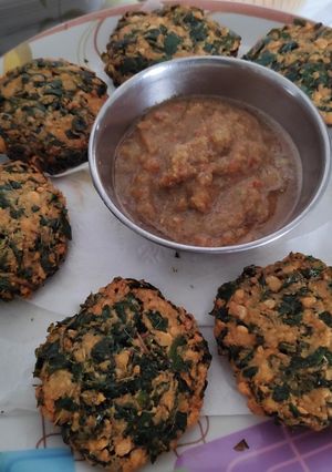 भाजी बडे (Bhaji Bada recipe in Hindi) रेसिपी मुख्य फोटो