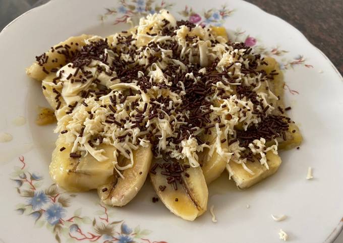 Recipe of Ultimate Banana in cheese n cocoa sprinkles