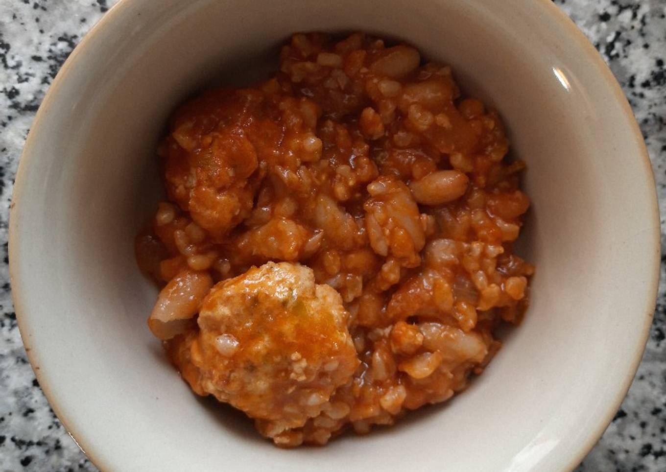 Alubias con albóndigas de pollo