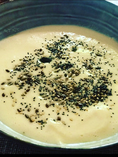 Una foto de Vichyssoise de puerro y almendras en mambo Cecotec