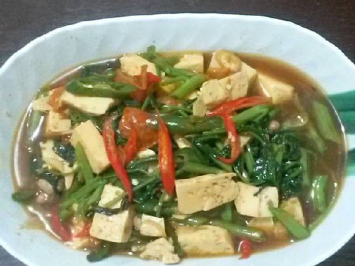 Langkah Mudah untuk Membuat Kangkung tumis tauco plus putih telur, Menggugah Selera