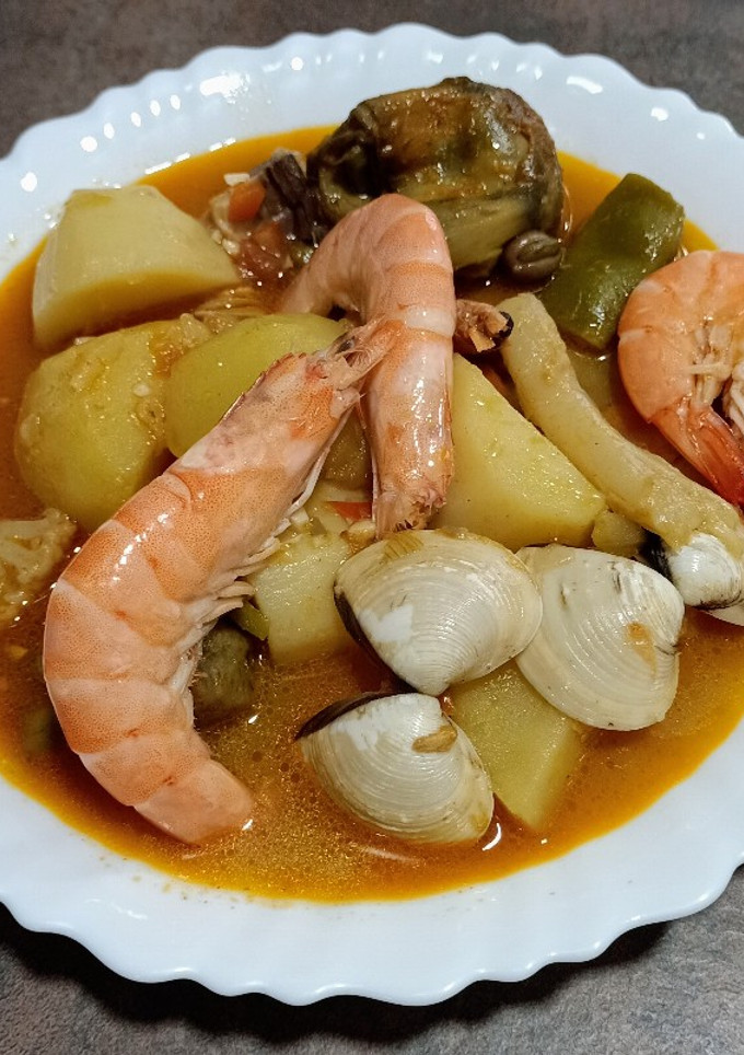 Una foto de Patatas a la marinera