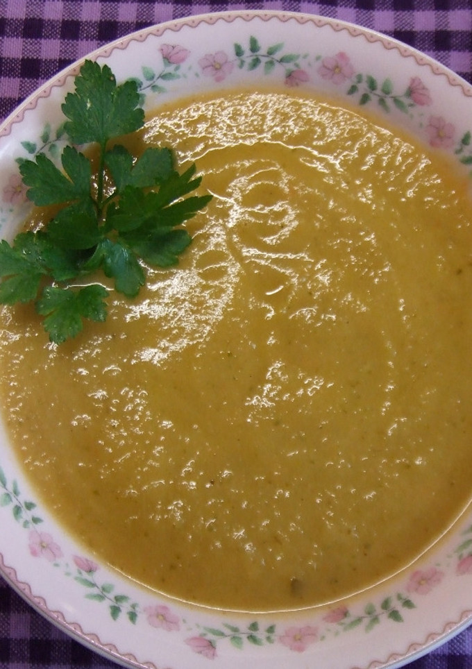 Una foto de Crema-sopa de nabos y puerros