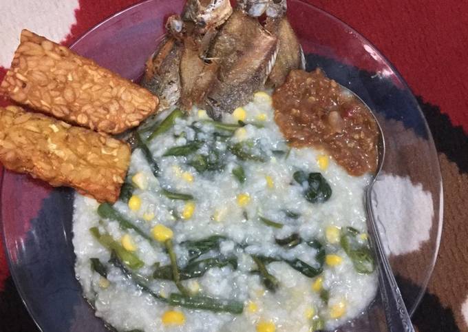 Langkah Mudah untuk Menyiapkan Bubur manado simple &amp; segar, Lezat