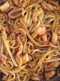 Tallarines con mariscos