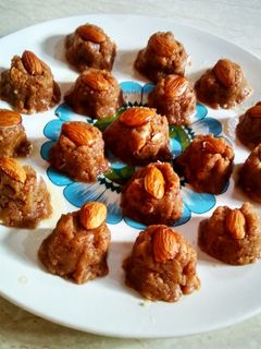 અડદિયા પાક (Adadiya Paak Recipe In Gujarati) રેસીપી મુખ્ય ફોટો