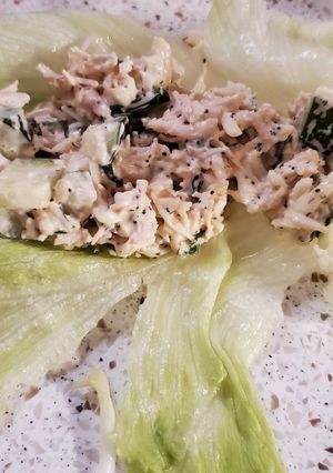 A picture of My Chicken Cucumber Lettuce Wraps.