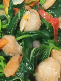 Foto resep Tumis bayam bakso pedas