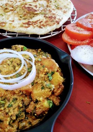 A picture of Aloo Methi makhani.