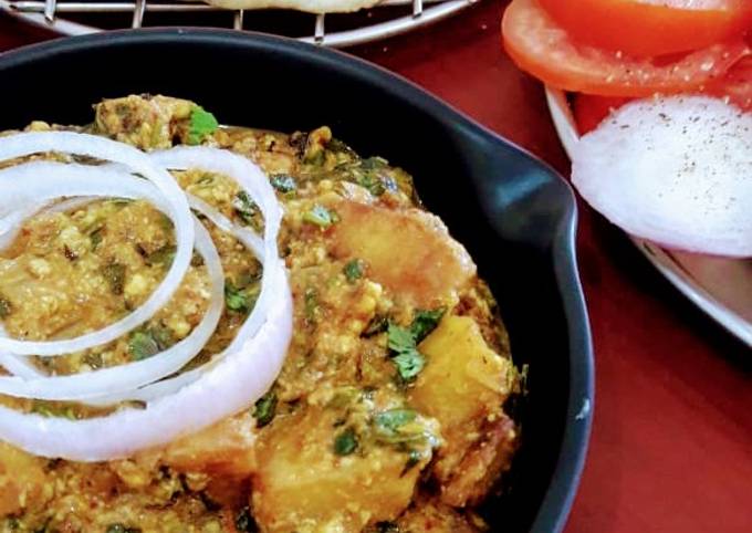 Steps to Make Super Quick Homemade Aloo Methi makhani