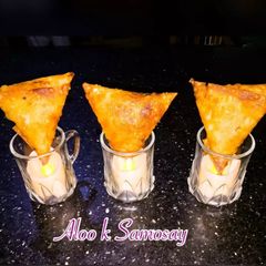 A picture of 3 Spices "Aloo k Samosay".