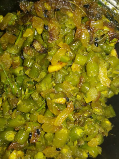 A picture of Coconut and french beans fry.