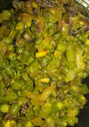 A picture of Coconut and french beans fry.