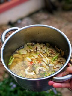 Hình của món Canh Vả Nấu Tôm Miền Trung.