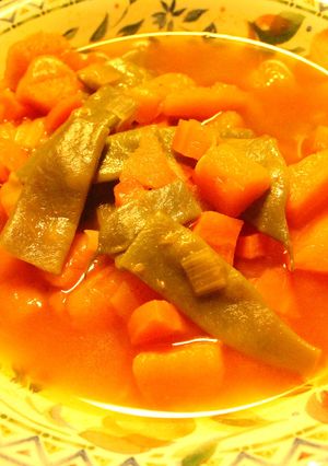 Una foto de Sopa holocaustica, bastante naranja