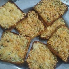 Cheese garlic bread A picture of Cheese garlic bread.